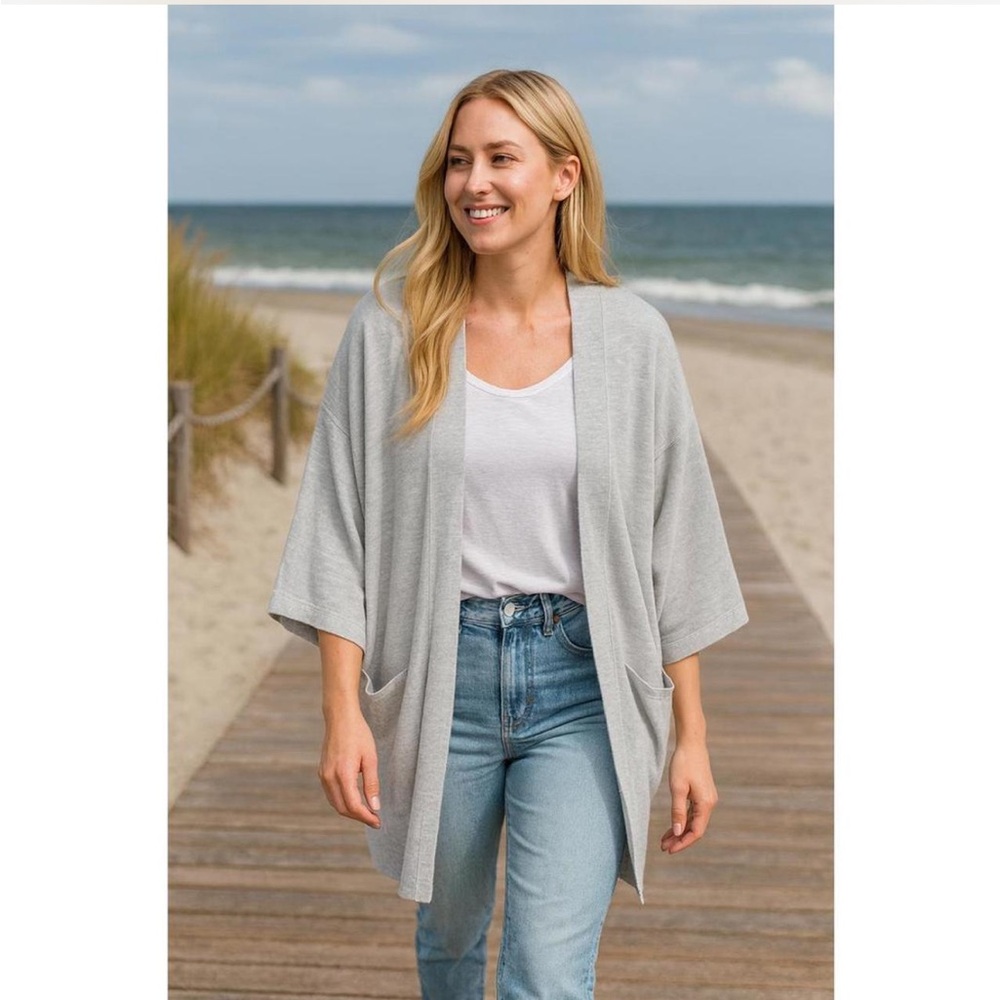 Donni Anthropologie gray & white ribbed oversized open front cardigan